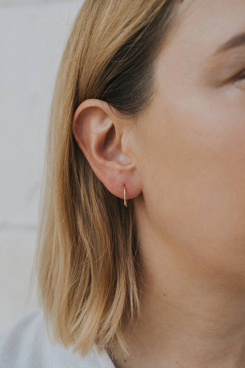 Minimalist - Horseshoe - Earring