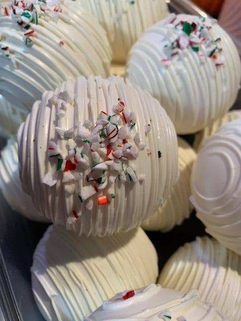 White Chocolate Peppermint Hot Cocoa Ball