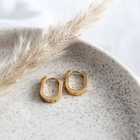 Oval Huggie Hoops: Gold